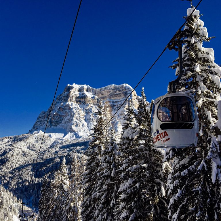 cabinovia_montagna_innevata